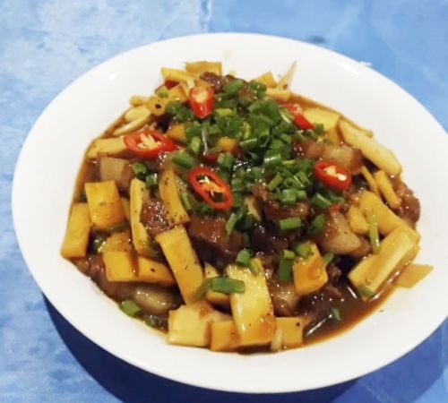 Cách làm củ hủ dừa kho thịt ba chỉ ngon, đậm đà