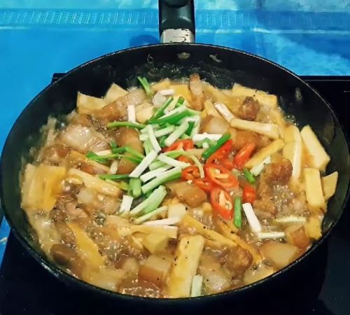 Cách làm món củ hủ dừa kho thịt Cách làm món củ hủ dừa kho thịt